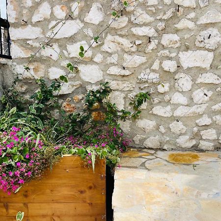 Mpolanos Guesthouse Himare Luaran gambar